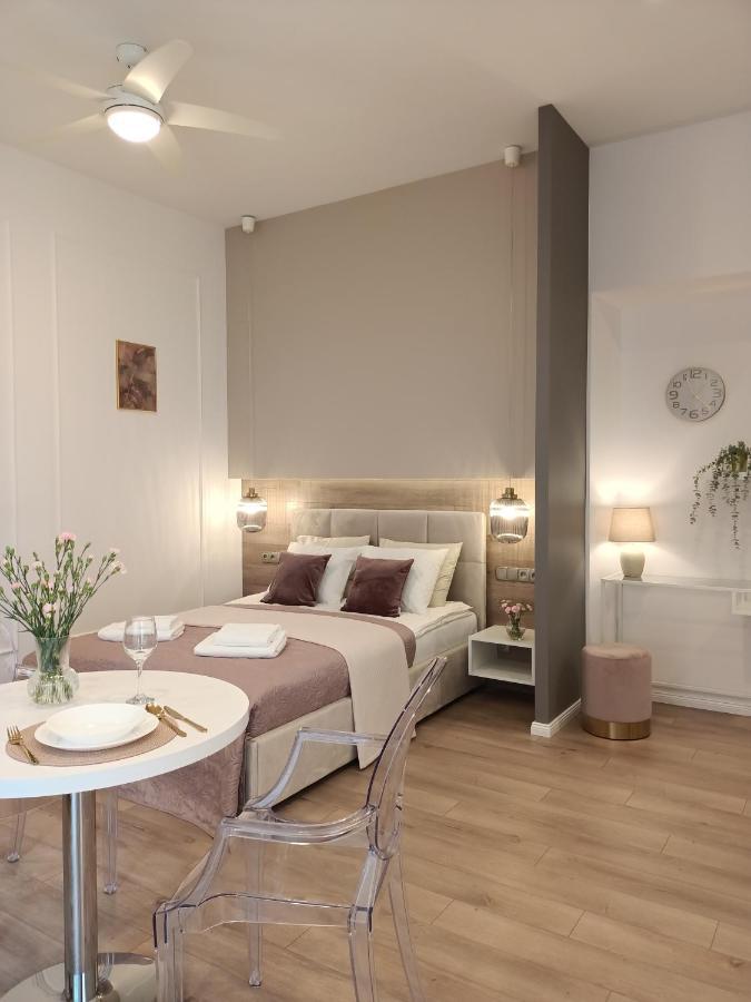 Myfive Apartments Krakow Bagian luar foto