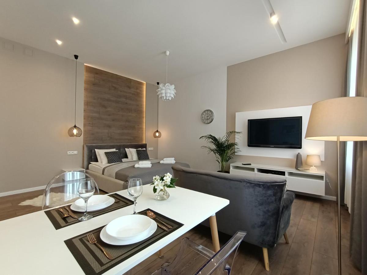 Myfive Apartments Krakow Bagian luar foto